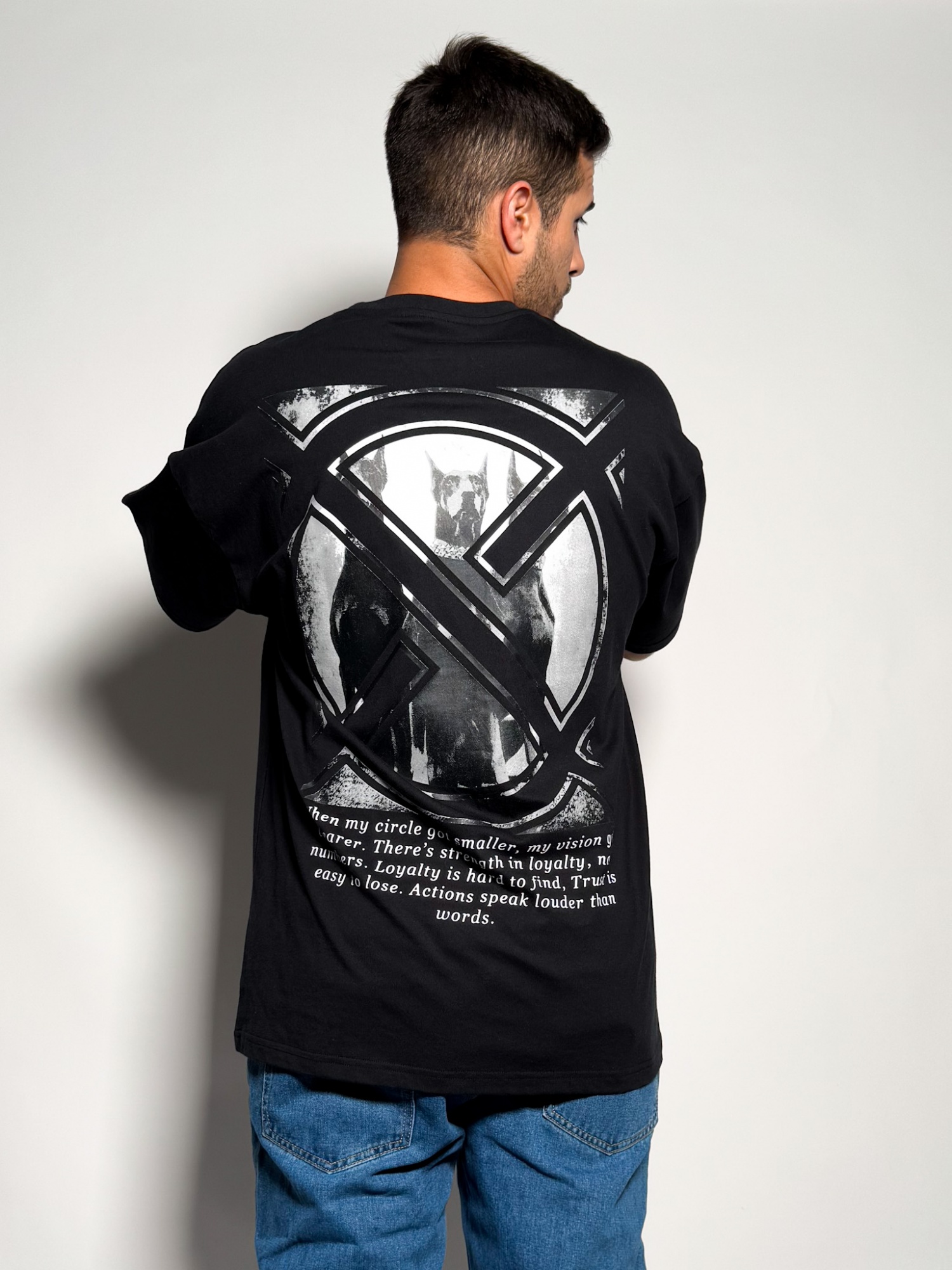 Remera oversize con estampas Efrain 